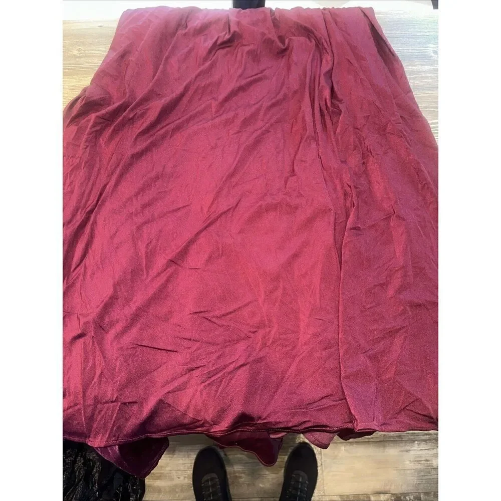 La Femme Dark Berry Plunge Neck A-Line Gown Size 6. NWOT. $328. 14 - Picture 4 of 9